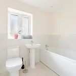 4 Bedroom House Ideal For Contractors & Families בית נופש