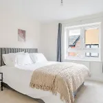 4 Bedroom House Ideal For Contractors & Families * בריסטול