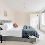 בית נופש 4 Bedroom House Ideal For Contractors & Families