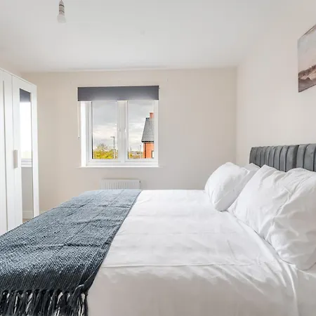 度假居 4 Bedroom House Ideal For Contractors & Families 布里斯托