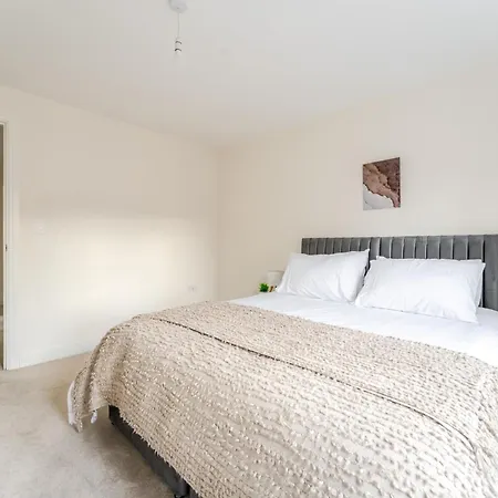 度假居 4 Bedroom House Ideal For Contractors & Families 布里斯托