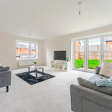 4 Bedroom House Ideal For Contractors & Families