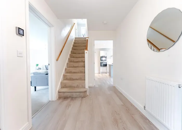 4 Bedroom House Ideal For Contractors & Families