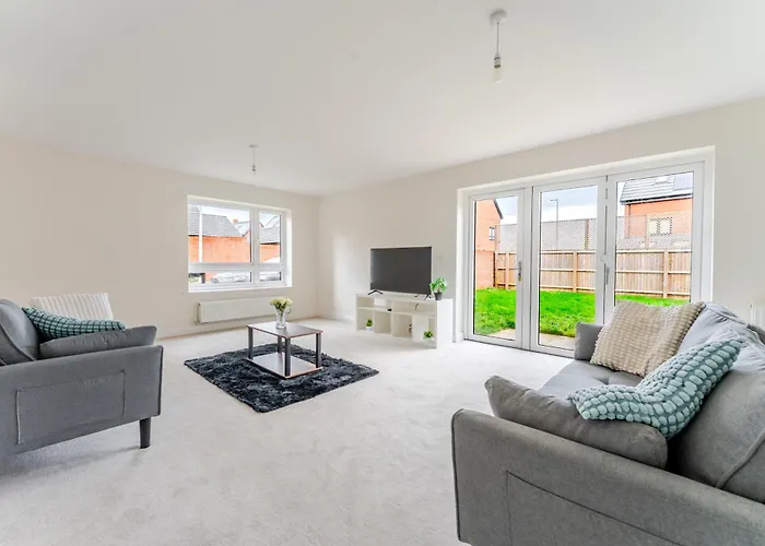 4 Bedroom House Ideal For Contractors & Families