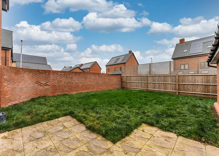 4 Bedroom House Ideal For Contractors & Families Будинок відпочинку Бристоль